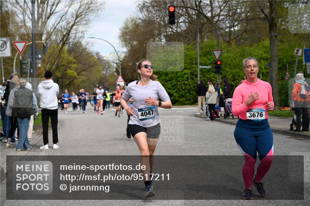 12.04.2026 - 45. Internationalen Wilhelmsburger Insellauf J. Mangold http://msf.ph/oto/9517211 12.04.2026 13:21:20 Ziel 4417, 3552, 3551, 2333, 4018, 5716, 4319, 5297, 4878, 5484, 2692, 4444, 4800, 4047, 2175, 4047, 2175, 3402, 5482, 4017, 3676, 2628, 3251, 5201, 3109, 4404, 4362, 2473, 2552 meine-sportfotos.de
