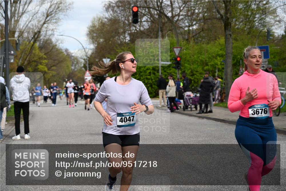 12.04.2026 - 45. Internationalen Wilhelmsburger Insellauf J. Mangold http://msf.ph/oto/9517218 12.04.2026 13:21:20 Ziel 4417, 3552, 3551, 2333, 4018, 5716, 4319, 5297, 4878, 5484, 2692, 4444, 4800, 4047, 2175, 4047, 2175, 3402, 5482, 4017, 3676, 2628, 3251, 5201, 3109, 4404, 4362, 2473, 2552 meine-sportfotos.de