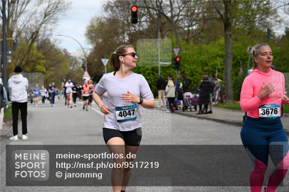 12.04.2026 - 45. Internationalen Wilhelmsburger Insellauf J. Mangold http://msf.ph/oto/9517219 12.04.2026 13:21:20 Ziel 4417, 3552, 3551, 2333, 4018, 5716, 4319, 5297, 4878, 5484, 2692, 4444, 4800, 4047, 2175, 4047, 2175, 3402, 5482, 4017, 3676, 2628, 3251, 5201, 3109, 4404, 4362, 2473, 2552 meine-sportfotos.de