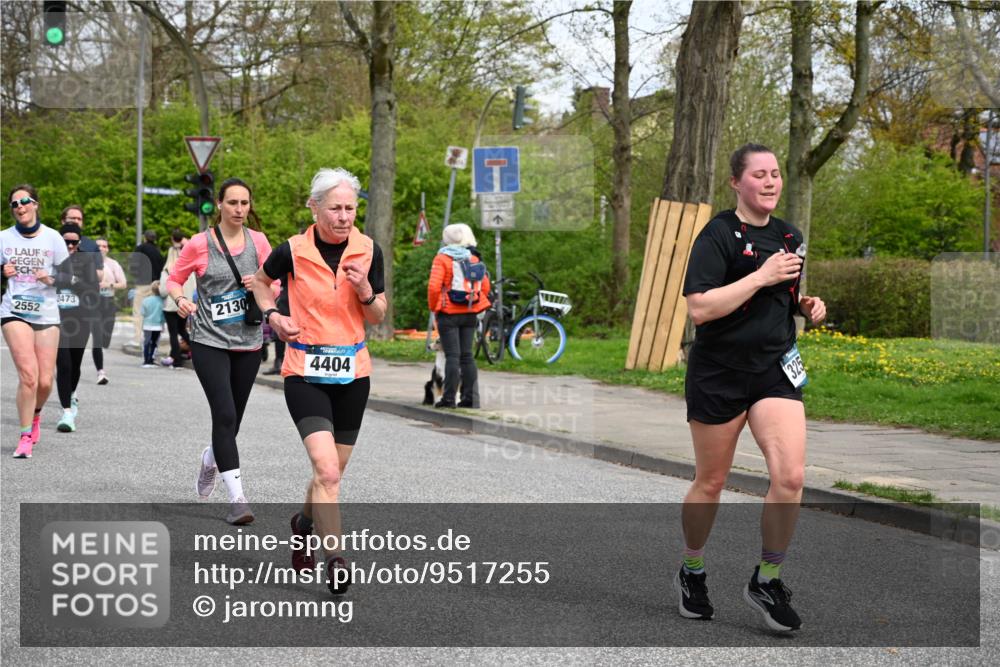 12.04.2026 - 45. Internationalen Wilhelmsburger Insellauf J. Mangold http://msf.ph/oto/9517255 12.04.2026 13:21:29 Ziel 4319, 5297, 4878, 5484, 2692, 4444, 4800, 4047, 2175, 3402, 5482, 4017, 3676, 2628, 3251, 5201, 3109, 4404, 3109, 4404, 4362, 2473, 2552, 2130, 2840, 3998, 5462, 5205, 4809, 2002 meine-sportfotos.de
