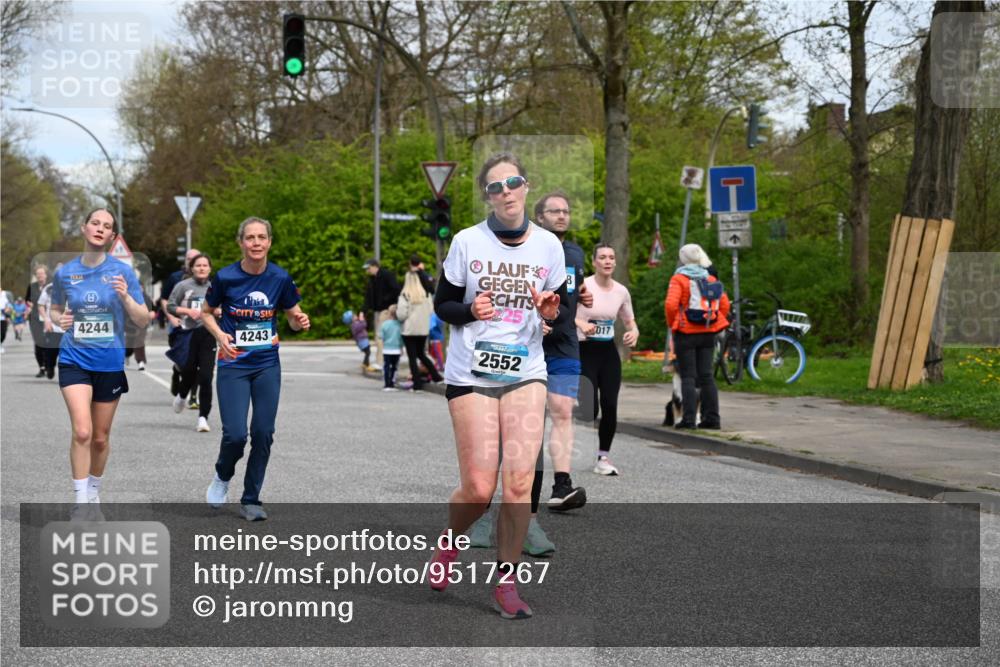 12.04.2026 - 45. Internationalen Wilhelmsburger Insellauf J. Mangold http://msf.ph/oto/9517267 12.04.2026 13:21:32 Ziel 5297, 4878, 5484, 2692, 4444, 4800, 4047, 2175, 3402, 5482, 4017, 3676, 2628, 3251, 5201, 3109, 4404, 4362, 2473, 2552, 2552, 2130, 2840, 3998, 5462, 5205, 4809, 2002, 2332 meine-sportfotos.de