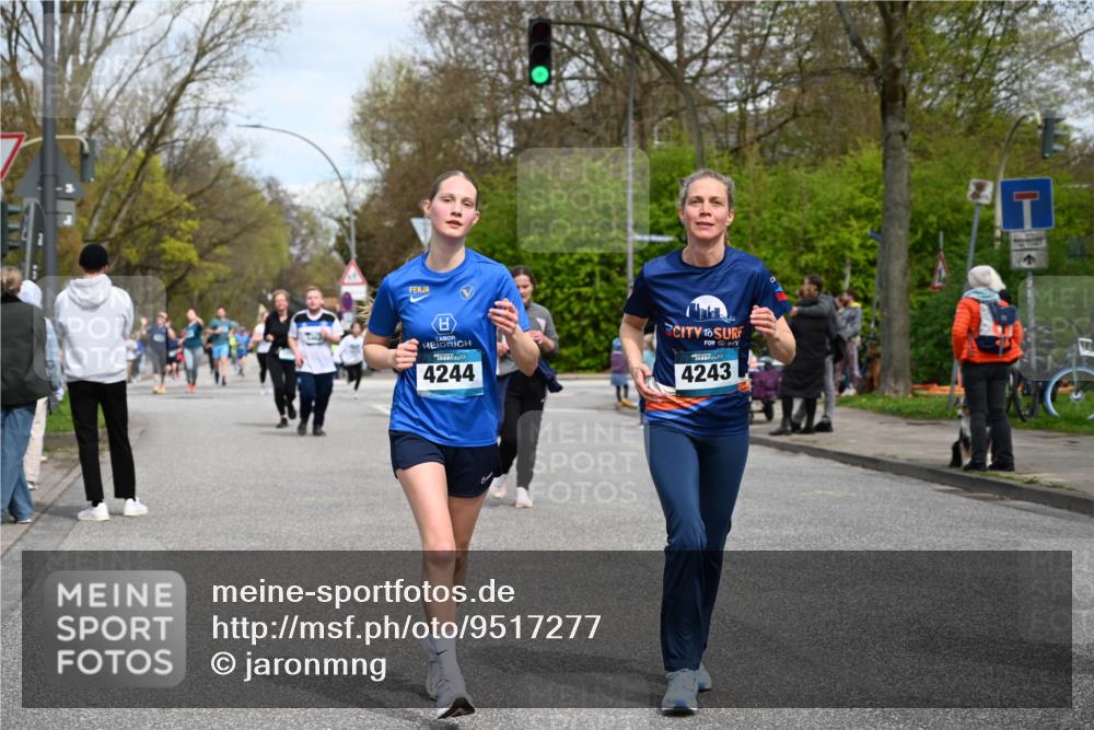 12.04.2026 - 45. Internationalen Wilhelmsburger Insellauf J. Mangold http://msf.ph/oto/9517277 12.04.2026 13:21:33 Ziel 5297, 4878, 5484, 2692, 4444, 4800, 4047, 2175, 3402, 5482, 4017, 3676, 2628, 3251, 5201, 3109, 4404, 4362, 2473, 2552, 2130, 2130, 2840, 3998, 5462, 5205, 4809, 2002, 2332 meine-sportfotos.de