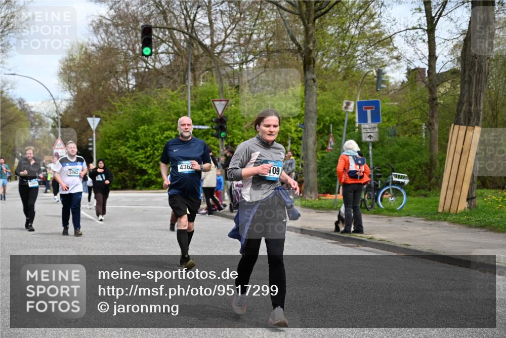 12.04.2026 - 45. Internationalen Wilhelmsburger Insellauf J. Mangold http://msf.ph/oto/9517299 12.04.2026 13:21:36 Ziel 2692, 4444, 4800, 4047, 2175, 3402, 5482, 4017, 3676, 2628, 3251, 3251, 5201, 3109, 4404, 4362, 2473, 2552, 2130, 2840, 3998, 5462, 5462, 5205, 4809, 2002, 2332 meine-sportfotos.de