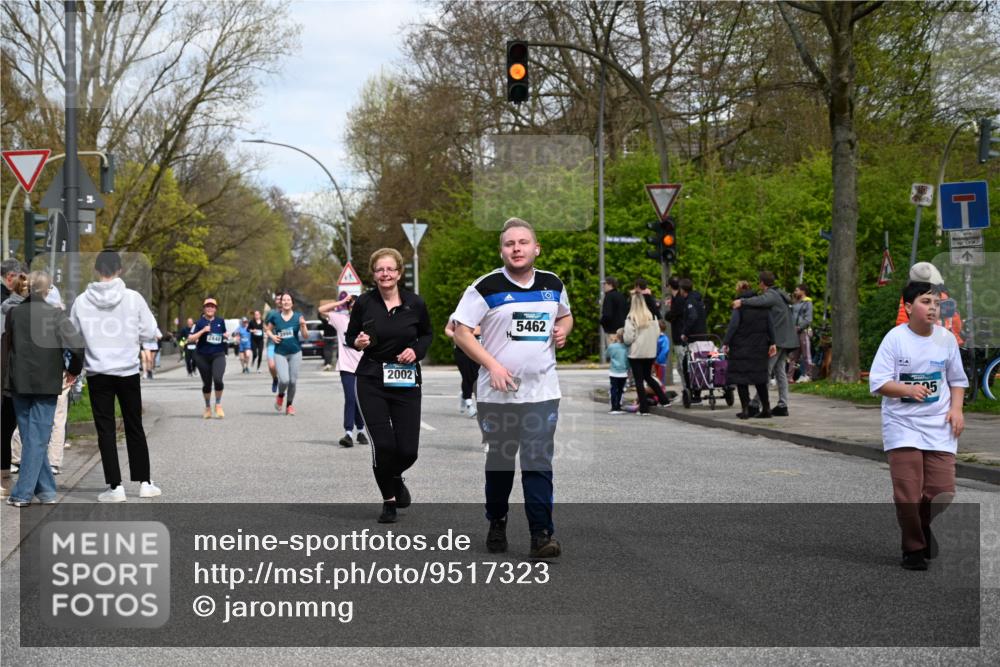 12.04.2026 - 45. Internationalen Wilhelmsburger Insellauf J. Mangold http://msf.ph/oto/9517323 12.04.2026 13:21:39 Ziel 4444, 4800, 4047, 2175, 3402, 5482, 4017, 3676, 2628, 3251, 5201, 3109, 4404, 4362, 2473, 2552, 2130, 2840, 3998, 5462, 5205, 4809, 4809, 2002, 2332, 2116, 3581, 3235, 3915 meine-sportfotos.de