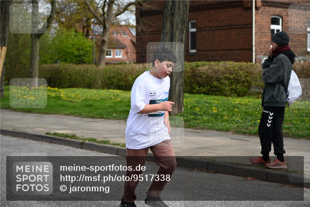 12.04.2026 - 45. Internationalen Wilhelmsburger Insellauf J. Mangold http://msf.ph/oto/9517338 12.04.2026 13:21:41 Ziel 4800, 4047, 2175, 3402, 5482, 4017, 3676, 2628, 3251, 5201, 3109, 4404, 3109, 4404, 4362, 2473, 2552, 2130, 2840, 3998, 5462, 5205, 4809, 2002, 2332, 2116, 3581, 3235, 3915, 5080, 4348, 5085 meine-sportfotos.de