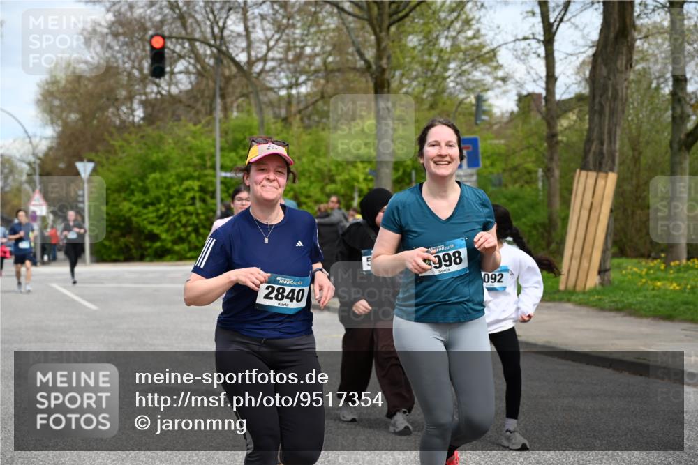 12.04.2026 - 45. Internationalen Wilhelmsburger Insellauf J. Mangold http://msf.ph/oto/9517354 12.04.2026 13:21:47 Ziel 5482, 4017, 3676, 2628, 3251, 5201, 3109, 4404, 4362, 2473, 2552, 2130, 2840, 3998, 2840, 3998, 5462, 5205, 4809, 2002, 2332, 2116, 3581, 3235, 3915, 5080, 4348, 5085, 3603, 3602, 5092, 2246, 5192, 5171 meine-sportfotos.de