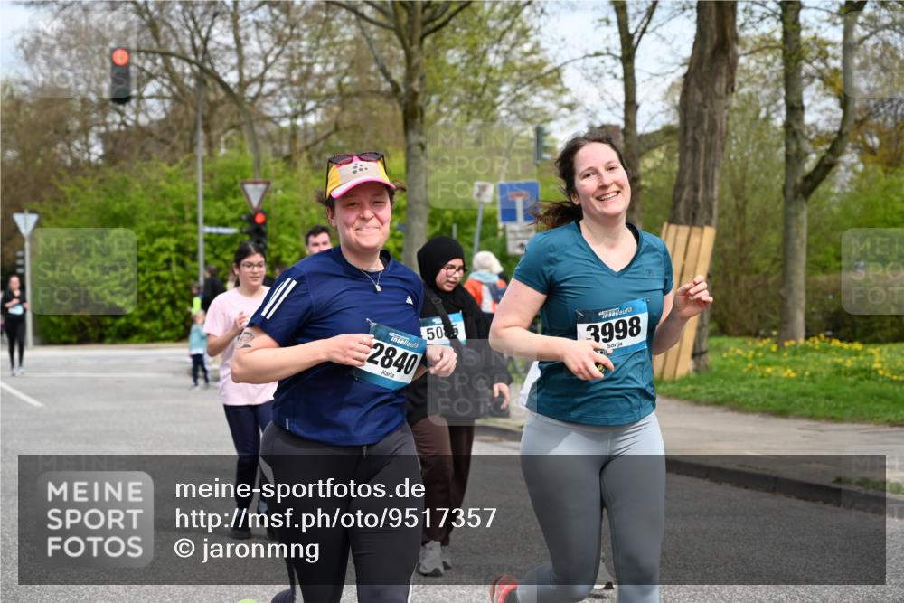 12.04.2026 - 45. Internationalen Wilhelmsburger Insellauf J. Mangold http://msf.ph/oto/9517357 12.04.2026 13:21:47 Ziel 5482, 4017, 3676, 2628, 3251, 5201, 3109, 4404, 4362, 2473, 2552, 2130, 2840, 3998, 2840, 3998, 5462, 5205, 4809, 2002, 2332, 2116, 3581, 3235, 3915, 5080, 4348, 5085, 3603, 3602, 5092, 2246, 5192, 5171 meine-sportfotos.de