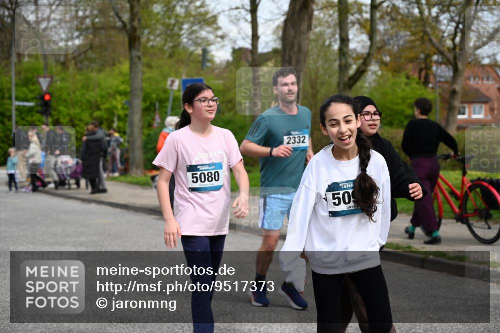12.04.2026 - 45. Internationalen Wilhelmsburger Insellauf J. Mangold http://msf.ph/oto/9517373 12.04.2026 13:21:49 Ziel 5482, 4017, 3676, 2628, 3251, 5201, 3109, 4404, 4362, 2473, 2552, 2130, 2840, 3998, 5462, 5205, 4809, 2002, 2332, 2116, 2116, 3581, 3235, 3915, 5080, 4348, 5085, 3603, 3602, 5092, 2246, 5192, 5171, 3162, 4443, 4442, 3746 meine-sportfotos.de
