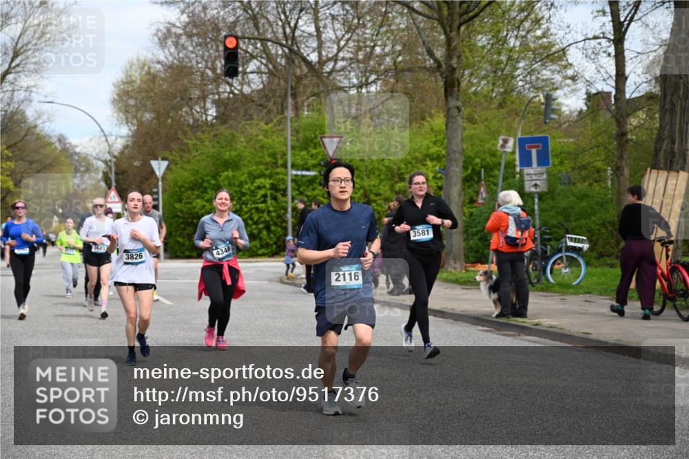 12.04.2026 - 45. Internationalen Wilhelmsburger Insellauf J. Mangold http://msf.ph/oto/9517376 12.04.2026 13:21:54 Ziel 4017, 3676, 2628, 3251, 5201, 3109, 4404, 4362, 2473, 2552, 2130, 2840, 3998, 5462, 5205, 4809, 2002, 2332, 2116, 3581, 3235, 3915, 5080, 4348, 5085, 3603, 3602, 3603, 3602, 5092, 2246, 5192, 5171, 3162, 4443, 4442, 3746, 5290, 3057, 3667, 5304 meine-sportfotos.de