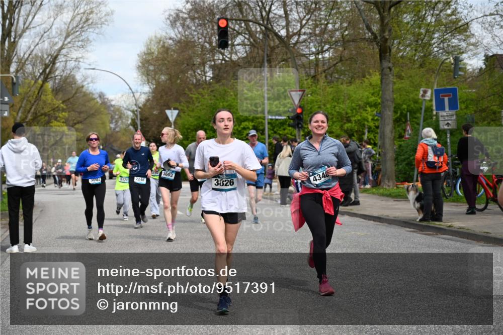 12.04.2026 - 45. Internationalen Wilhelmsburger Insellauf J. Mangold http://msf.ph/oto/9517391 12.04.2026 13:21:56 Ziel 3676, 2628, 3251, 5201, 3109, 4404, 4362, 2473, 2552, 2130, 2840, 3998, 5462, 5205, 4809, 2002, 2332, 2332, 2116, 3581, 3235, 3915, 5080, 4348, 5085, 3603, 3602, 5092, 2246, 5192, 5171, 3162, 4443, 4442, 3746, 5290, 3057, 3667, 5304, 4210 meine-sportfotos.de