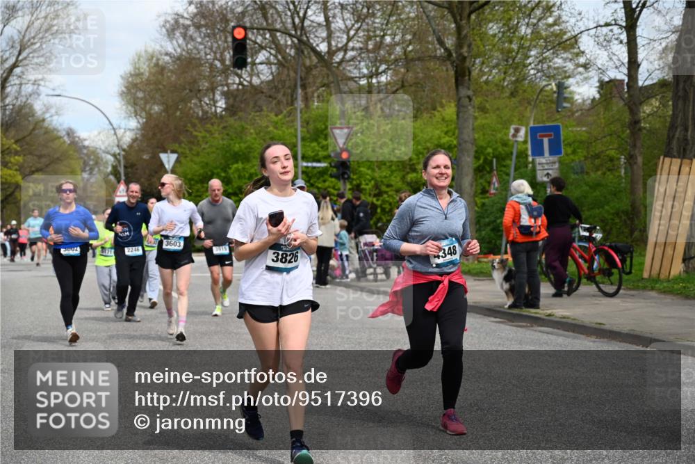 12.04.2026 - 45. Internationalen Wilhelmsburger Insellauf J. Mangold http://msf.ph/oto/9517396 12.04.2026 13:21:56 Ziel 3676, 2628, 3251, 5201, 3109, 4404, 4362, 2473, 2552, 2130, 2840, 3998, 5462, 5205, 4809, 2002, 2332, 2332, 2116, 3581, 3235, 3915, 5080, 4348, 5085, 3603, 3602, 5092, 2246, 5192, 5171, 3162, 4443, 4442, 3746, 5290, 3057, 3667, 5304, 4210 meine-sportfotos.de