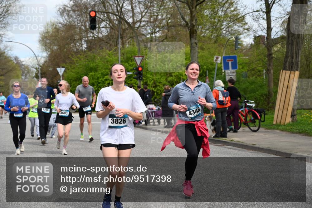 12.04.2026 - 45. Internationalen Wilhelmsburger Insellauf J. Mangold http://msf.ph/oto/9517398 12.04.2026 13:21:56 Ziel 3676, 2628, 3251, 5201, 3109, 4404, 4362, 2473, 2552, 2130, 2840, 3998, 5462, 5205, 4809, 2002, 2332, 2332, 2116, 3581, 3235, 3915, 5080, 4348, 5085, 3603, 3602, 5092, 2246, 5192, 5171, 3162, 4443, 4442, 3746, 5290, 3057, 3667, 5304, 4210 meine-sportfotos.de