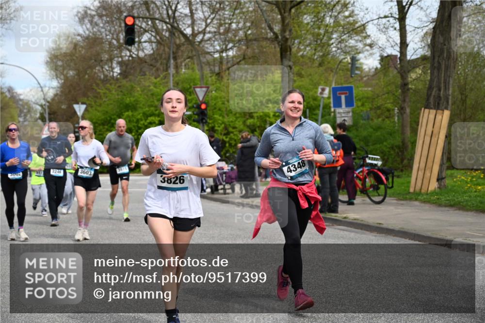 12.04.2026 - 45. Internationalen Wilhelmsburger Insellauf J. Mangold http://msf.ph/oto/9517399 12.04.2026 13:21:56 Ziel 3676, 2628, 3251, 5201, 3109, 4404, 4362, 2473, 2552, 2130, 2840, 3998, 5462, 5205, 4809, 2002, 2332, 2332, 2116, 3581, 3235, 3915, 5080, 4348, 5085, 3603, 3602, 5092, 2246, 5192, 5171, 3162, 4443, 4442, 3746, 5290, 3057, 3667, 5304, 4210 meine-sportfotos.de