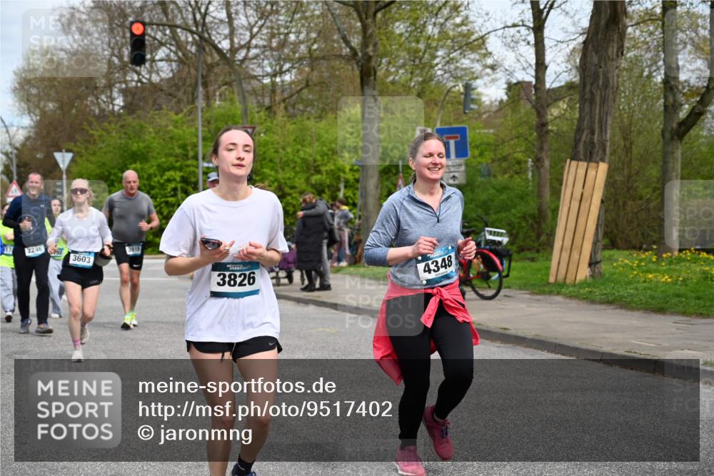 12.04.2026 - 45. Internationalen Wilhelmsburger Insellauf J. Mangold http://msf.ph/oto/9517402 12.04.2026 13:21:57 Ziel 3676, 2628, 3251, 5201, 3109, 4404, 4362, 2473, 2552, 2130, 2840, 3998, 5462, 5205, 4809, 2002, 2332, 2116, 3581, 3235, 3915, 5080, 4348, 5085, 3603, 3602, 5092, 5092, 2246, 5192, 5171, 3162, 4443, 4442, 3746, 5290, 3057, 3667, 5304, 4210 meine-sportfotos.de