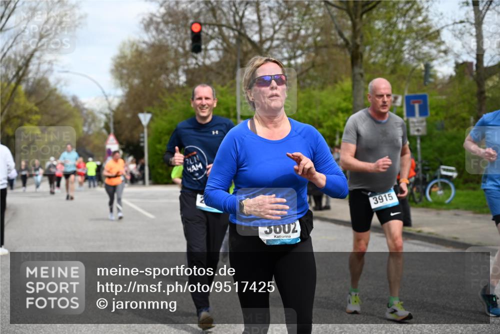 12.04.2026 - 45. Internationalen Wilhelmsburger Insellauf J. Mangold http://msf.ph/oto/9517425 12.04.2026 13:22:00 Ziel 2628, 3251, 5201, 3109, 4404, 4362, 2473, 2552, 2130, 2840, 3998, 5462, 5205, 4809, 2002, 2332, 2116, 3581, 3235, 3915, 5080, 4348, 5085, 3603, 3602, 5092, 2246, 5192, 5171, 3162, 4443, 3162, 4443, 4442, 3746, 5290, 3057, 3667, 5304, 4210, 4014 meine-sportfotos.de
