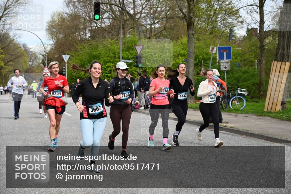 12.04.2026 - 45. Internationalen Wilhelmsburger Insellauf J. Mangold http://msf.ph/oto/9517471 12.04.2026 13:22:14 Ziel 5205, 4809, 2002, 2332, 2116, 3581, 3235, 3915, 5080, 4348, 5085, 3603, 3602, 5092, 2246, 5192, 5171, 3162, 4443, 4442, 3746, 5290, 5290, 3057, 3667, 5304, 4210, 4014, 2158, 2158, 5314 meine-sportfotos.de