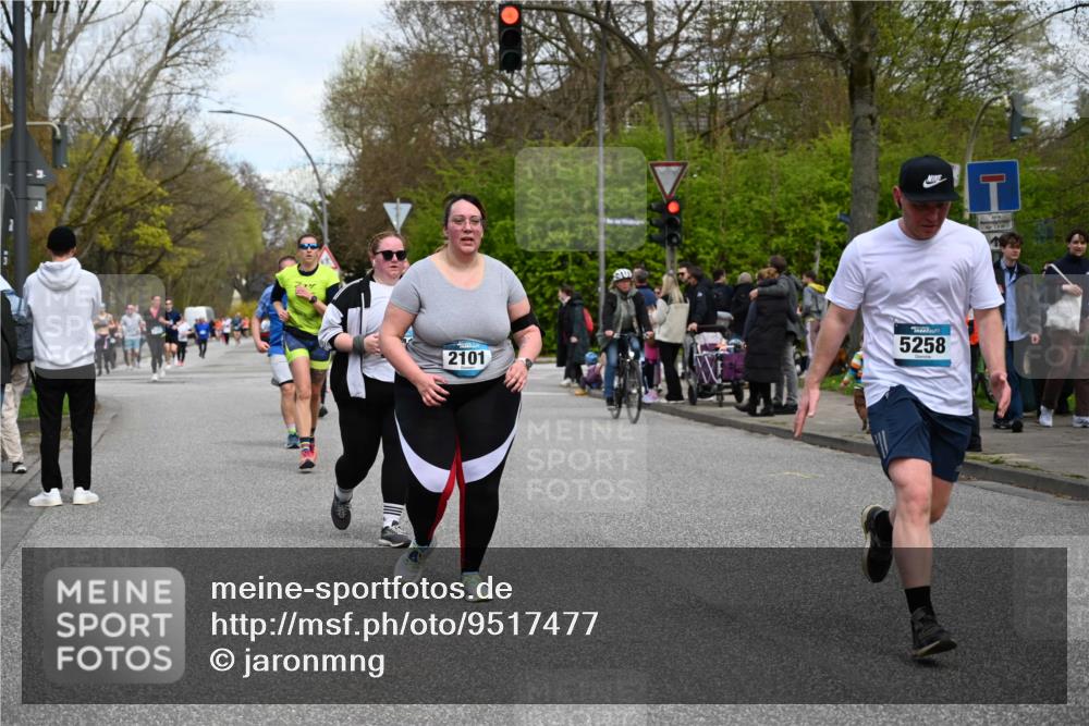12.04.2026 - 45. Internationalen Wilhelmsburger Insellauf J. Mangold http://msf.ph/oto/9517477 12.04.2026 13:20:25 Ziel 3898, 2431, 4121, 5308, 3236, 4718, 2247, 3203, 5342, 3822, 3821, 4999, 4803, 2224, 4223, 4224, 4954, 5258, 3284, 2469, 4305, 2013, 3233, 5230, 3766, 3766, 4103, 4341, 5633, 4284, 4293, 5543 meine-sportfotos.de