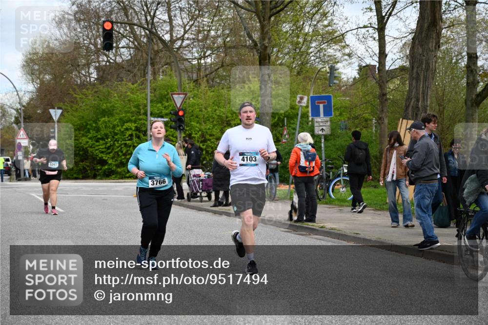 12.04.2026 - 45. Internationalen Wilhelmsburger Insellauf J. Mangold http://msf.ph/oto/9517494 12.04.2026 13:20:30 Ziel 2431, 4121, 5308, 3236, 4718, 2247, 3203, 5342, 3822, 3821, 4999, 4803, 2224, 4223, 4224, 4954, 5258, 3284, 2469, 4305, 4305, 2013, 3233, 5230, 3766, 4103, 4341, 5633, 4284, 4293, 5543, 2363, 2101 meine-sportfotos.de