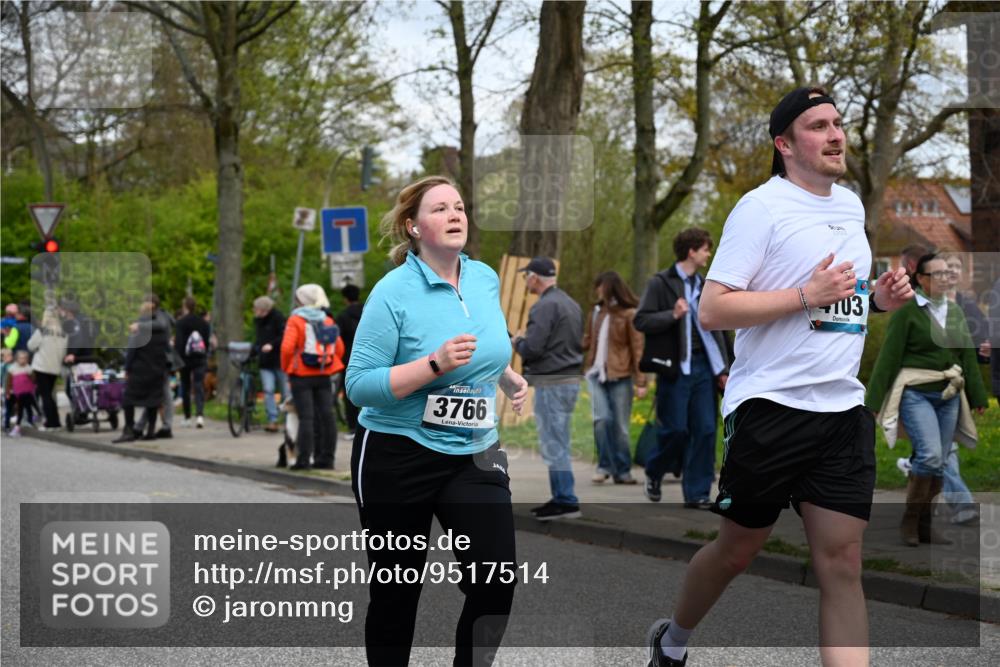 12.04.2026 - 45. Internationalen Wilhelmsburger Insellauf J. Mangold http://msf.ph/oto/9517514 12.04.2026 13:20:32 Ziel 2431, 4121, 5308, 3236, 4718, 2247, 3203, 5342, 3822, 3821, 4999, 4803, 2224, 4223, 4224, 4954, 5258, 3284, 2469, 4305, 2013, 3233, 3233, 5230, 3766, 4103, 4341, 4341, 5633, 4284, 4293, 5543, 2363, 2101, 4417 meine-sportfotos.de