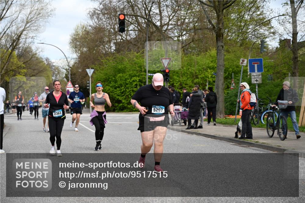 12.04.2026 - 45. Internationalen Wilhelmsburger Insellauf J. Mangold http://msf.ph/oto/9517515 12.04.2026 13:20:37 Ziel 3236, 4718, 2247, 3203, 5342, 3822, 3821, 4999, 4803, 2224, 4223, 4224, 4954, 5258, 3284, 2469, 4305, 2013, 3233, 5230, 3766, 3766, 4103, 4341, 5633, 4284, 4293, 5543, 5543, 2363, 2101, 4417, 3552, 3551, 2333 meine-sportfotos.de