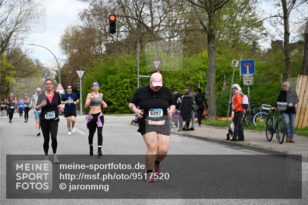 12.04.2026 - 45. Internationalen Wilhelmsburger Insellauf J. Mangold http://msf.ph/oto/9517520 12.04.2026 13:20:37 Ziel 3236, 4718, 2247, 3203, 5342, 3822, 3821, 4999, 4803, 2224, 4223, 4224, 4954, 5258, 3284, 2469, 4305, 2013, 3233, 5230, 3766, 3766, 4103, 4341, 5633, 4284, 4293, 5543, 5543, 2363, 2101, 4417, 3552, 3551, 2333 meine-sportfotos.de
