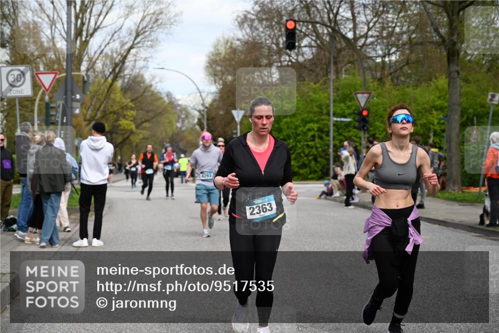 12.04.2026 - 45. Internationalen Wilhelmsburger Insellauf J. Mangold http://msf.ph/oto/9517535 12.04.2026 13:20:39 Ziel 2247, 3203, 5342, 3822, 3821, 4999, 4803, 2224, 4223, 4224, 4954, 5258, 3284, 2469, 4305, 2013, 3233, 5230, 3766, 4103, 4341, 5633, 4284, 4293, 5543, 2363, 2101, 4417, 3552, 3551, 2333, 4018, 5716 meine-sportfotos.de