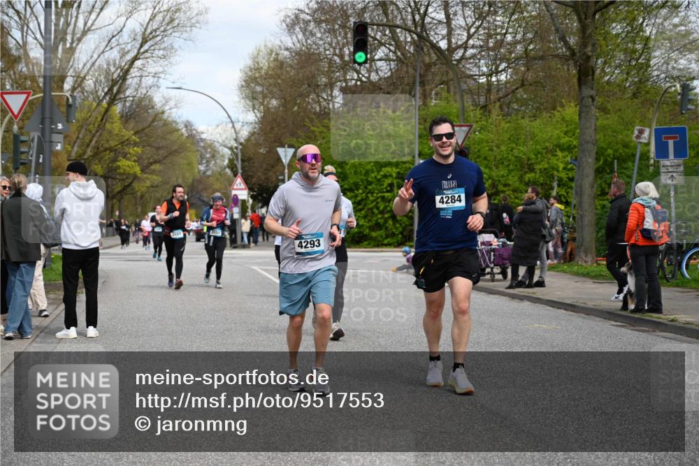 12.04.2026 - 45. Internationalen Wilhelmsburger Insellauf J. Mangold http://msf.ph/oto/9517553 12.04.2026 13:20:42 Ziel 4999, 4803, 2224, 4223, 4224, 4954, 5258, 3284, 2469, 4305, 2013, 3233, 5230, 3766, 4103, 4341, 5633, 4284, 4293, 5543, 2363, 2101, 2101, 4417, 3552, 3551, 2333, 4018, 5716, 4319 meine-sportfotos.de