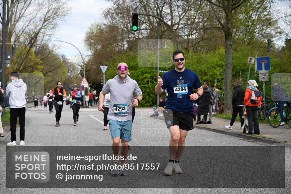 12.04.2026 - 45. Internationalen Wilhelmsburger Insellauf J. Mangold http://msf.ph/oto/9517557 12.04.2026 13:20:42 Ziel 4999, 4803, 2224, 4223, 4224, 4954, 5258, 3284, 2469, 4305, 2013, 3233, 5230, 3766, 4103, 4341, 5633, 4284, 4293, 5543, 2363, 2101, 2101, 4417, 3552, 3551, 2333, 4018, 5716, 4319 meine-sportfotos.de