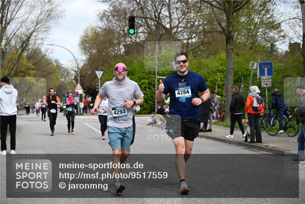 12.04.2026 - 45. Internationalen Wilhelmsburger Insellauf J. Mangold http://msf.ph/oto/9517559 12.04.2026 13:20:42 Ziel 4999, 4803, 2224, 4223, 4224, 4954, 5258, 3284, 2469, 4305, 2013, 3233, 5230, 3766, 4103, 4341, 5633, 4284, 4293, 5543, 2363, 2101, 2101, 4417, 3552, 3551, 2333, 4018, 5716, 4319 meine-sportfotos.de