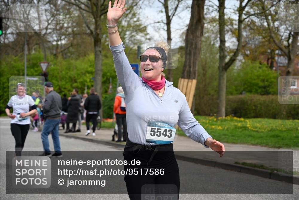 12.04.2026 - 45. Internationalen Wilhelmsburger Insellauf J. Mangold http://msf.ph/oto/9517586 12.04.2026 13:20:45 Ziel 4224, 4954, 5258, 3284, 2469, 4305, 2013, 3233, 5230, 3766, 4103, 4341, 5633, 5633, 4284, 4293, 5543, 2363, 2101, 4417, 3552, 3551, 3552, 3551, 2333, 4018, 5716, 4319, 5297 meine-sportfotos.de