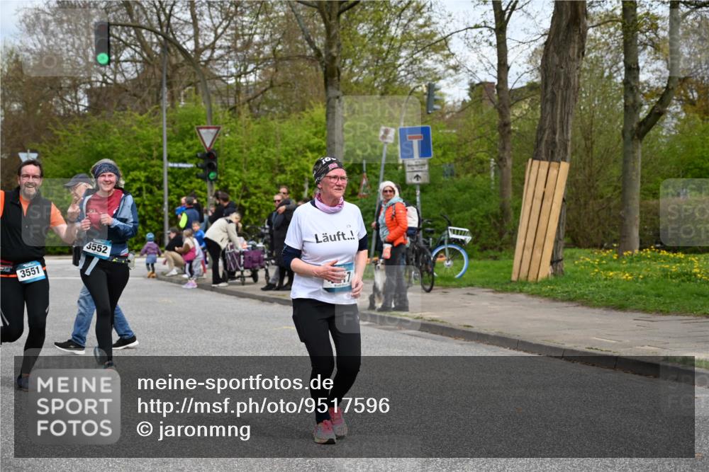 12.04.2026 - 45. Internationalen Wilhelmsburger Insellauf J. Mangold http://msf.ph/oto/9517596 12.04.2026 13:20:47 Ziel 5258, 3284, 2469, 4305, 2013, 3233, 5230, 3766, 4103, 4341, 5633, 4284, 4293, 4293, 5543, 2363, 2101, 4417, 3552, 3551, 2333, 2333, 4018, 5716, 4319, 5297, 4878, 5484 meine-sportfotos.de