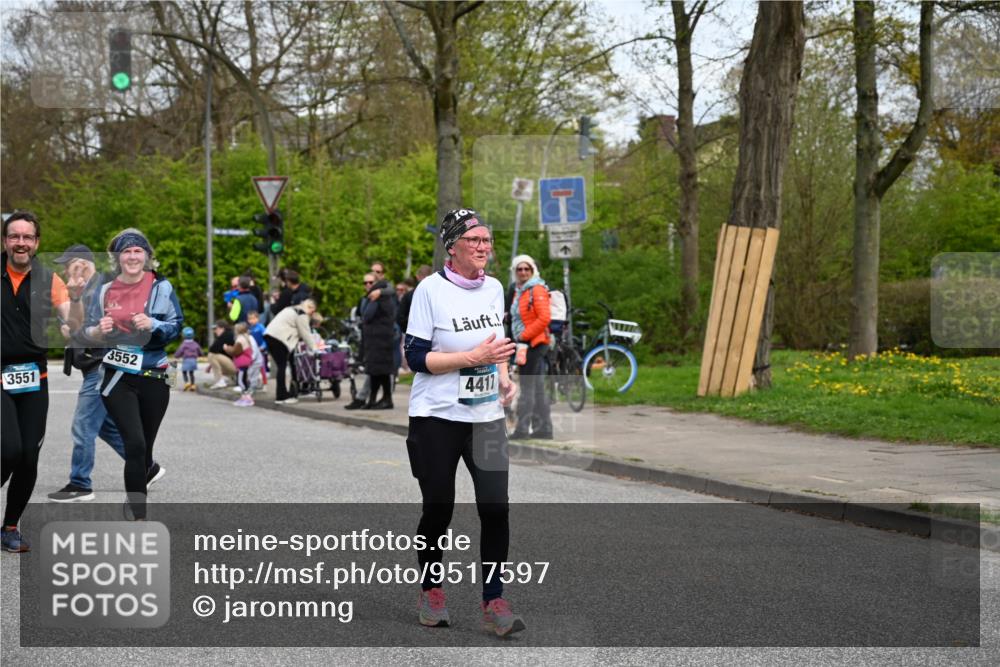 12.04.2026 - 45. Internationalen Wilhelmsburger Insellauf J. Mangold http://msf.ph/oto/9517597 12.04.2026 13:20:47 Ziel 5258, 3284, 2469, 4305, 2013, 3233, 5230, 3766, 4103, 4341, 5633, 4284, 4293, 4293, 5543, 2363, 2101, 4417, 3552, 3551, 2333, 2333, 4018, 5716, 4319, 5297, 4878, 5484 meine-sportfotos.de