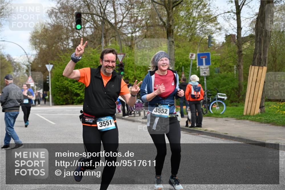 12.04.2026 - 45. Internationalen Wilhelmsburger Insellauf J. Mangold http://msf.ph/oto/9517611 12.04.2026 13:20:49 Ziel 2469, 4305, 2013, 3233, 5230, 3766, 4103, 4341, 5633, 4284, 4293, 5543, 5543, 2363, 2101, 4417, 3552, 3551, 2333, 4018, 5716, 4319, 5297, 4878, 5484, 2692 meine-sportfotos.de