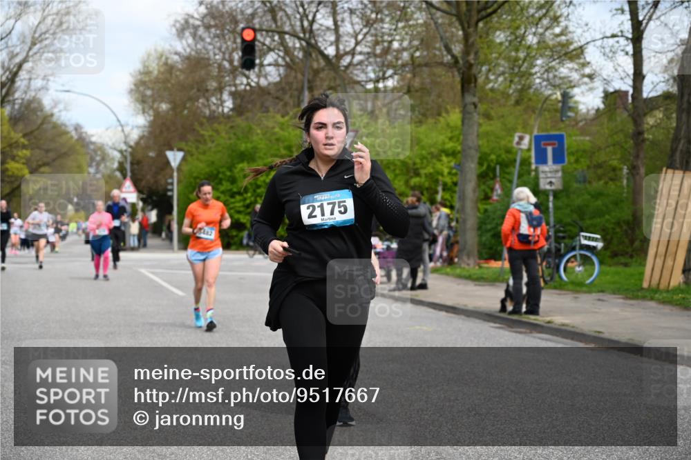 12.04.2026 - 45. Internationalen Wilhelmsburger Insellauf J. Mangold http://msf.ph/oto/9517667 12.04.2026 13:21:11 Ziel 4284, 4293, 5543, 2363, 2101, 4417, 3552, 3551, 2333, 4018, 5716, 4319, 5297, 4878, 5484, 2692, 4444, 4800, 4047, 2175, 3402, 5482, 4017, 3676, 2628 meine-sportfotos.de