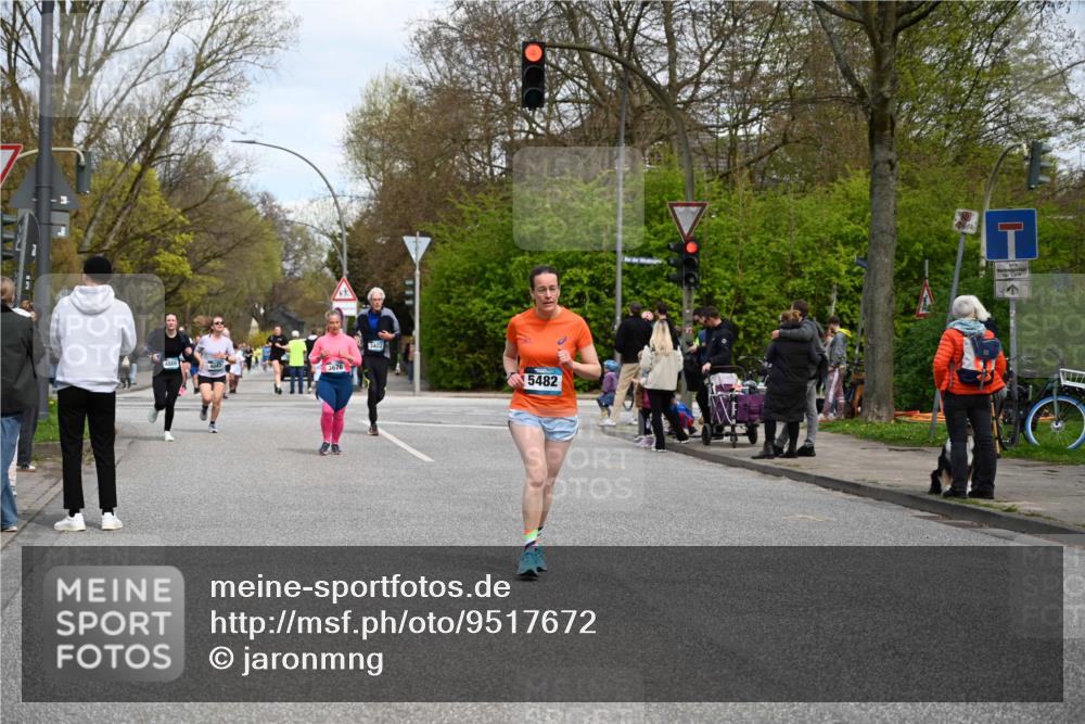 12.04.2026 - 45. Internationalen Wilhelmsburger Insellauf J. Mangold http://msf.ph/oto/9517672 12.04.2026 13:21:12 Ziel 4293, 5543, 2363, 2101, 4417, 3552, 3551, 2333, 4018, 5716, 4319, 5297, 4878, 5484, 2692, 2692, 4444, 4800, 4047, 2175, 3402, 5482, 4017, 3676, 2628, 3251 meine-sportfotos.de