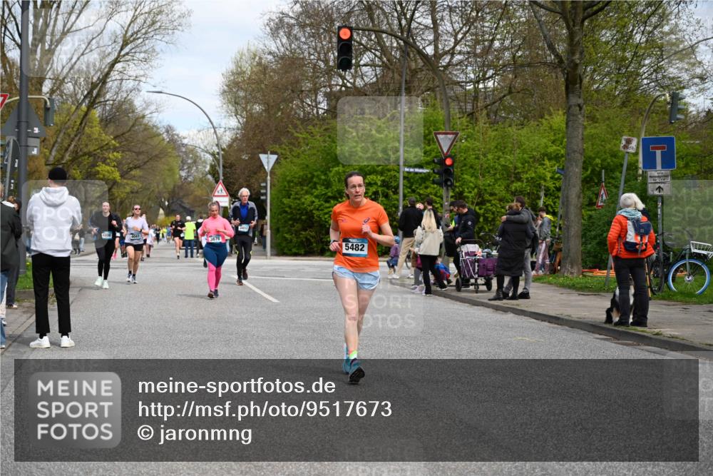 12.04.2026 - 45. Internationalen Wilhelmsburger Insellauf J. Mangold http://msf.ph/oto/9517673 12.04.2026 13:21:12 Ziel 4293, 5543, 2363, 2101, 4417, 3552, 3551, 2333, 4018, 5716, 4319, 5297, 4878, 5484, 2692, 2692, 4444, 4800, 4047, 2175, 3402, 5482, 4017, 3676, 2628, 3251 meine-sportfotos.de