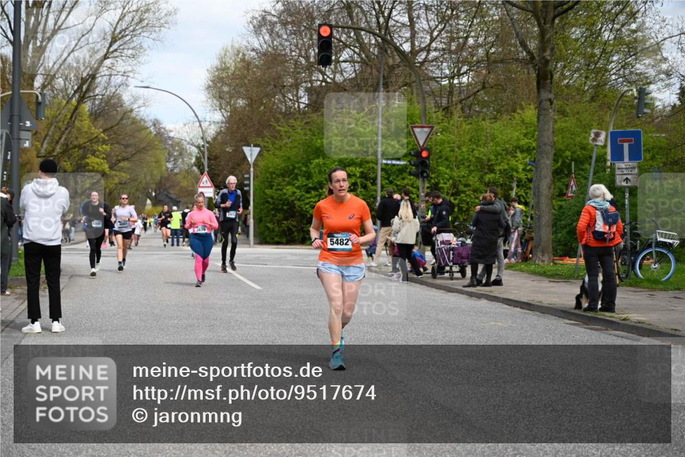 12.04.2026 - 45. Internationalen Wilhelmsburger Insellauf J. Mangold http://msf.ph/oto/9517674 12.04.2026 13:21:12 Ziel 4293, 5543, 2363, 2101, 4417, 3552, 3551, 2333, 4018, 5716, 4319, 5297, 4878, 5484, 2692, 2692, 4444, 4800, 4047, 2175, 3402, 5482, 4017, 3676, 2628, 3251 meine-sportfotos.de