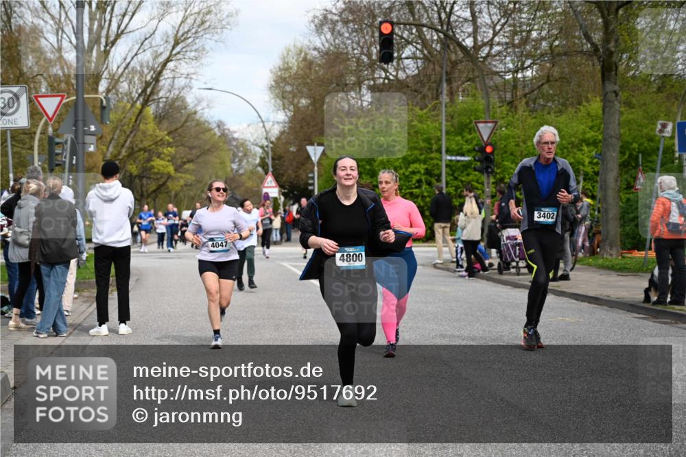 12.04.2026 - 45. Internationalen Wilhelmsburger Insellauf J. Mangold http://msf.ph/oto/9517692 12.04.2026 13:21:18 Ziel 2101, 4417, 3552, 3551, 2333, 4018, 5716, 4319, 5297, 4878, 5484, 2692, 4444, 4800, 4047, 2175, 3402, 5482, 4017, 4017, 3676, 2628, 3251, 5201, 3109, 4404, 4362, 2473 meine-sportfotos.de