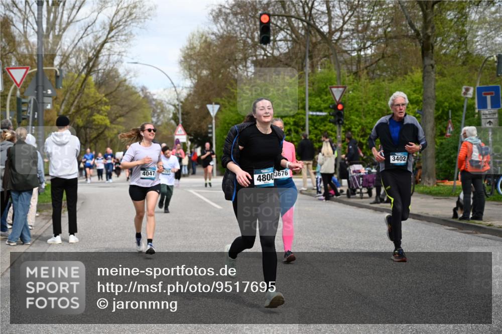 12.04.2026 - 45. Internationalen Wilhelmsburger Insellauf J. Mangold http://msf.ph/oto/9517695 12.04.2026 13:21:18 Ziel 2101, 4417, 3552, 3551, 2333, 4018, 5716, 4319, 5297, 4878, 5484, 2692, 4444, 4800, 4047, 2175, 3402, 5482, 4017, 4017, 3676, 2628, 3251, 5201, 3109, 4404, 4362, 2473 meine-sportfotos.de