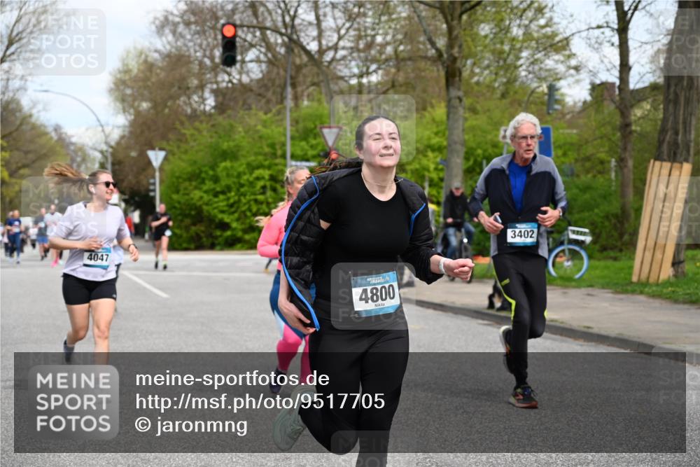12.04.2026 - 45. Internationalen Wilhelmsburger Insellauf J. Mangold http://msf.ph/oto/9517705 12.04.2026 13:21:19 Ziel 2101, 4417, 3552, 3551, 2333, 4018, 5716, 4319, 5297, 4878, 5484, 2692, 4444, 4800, 4047, 2175, 3402, 5482, 4017, 3676, 2628, 3251, 5201, 3109, 4404, 4362, 2473 meine-sportfotos.de
