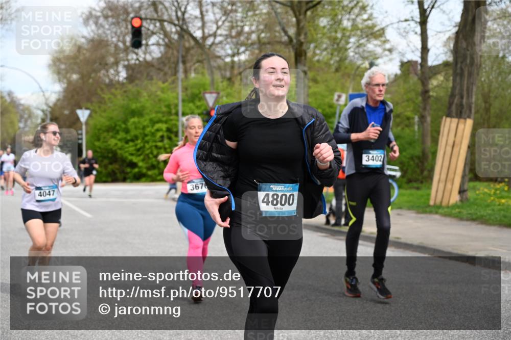 12.04.2026 - 45. Internationalen Wilhelmsburger Insellauf J. Mangold http://msf.ph/oto/9517707 12.04.2026 13:21:19 Ziel 2101, 4417, 3552, 3551, 2333, 4018, 5716, 4319, 5297, 4878, 5484, 2692, 4444, 4800, 4047, 2175, 3402, 5482, 4017, 3676, 2628, 3251, 5201, 3109, 4404, 4362, 2473 meine-sportfotos.de