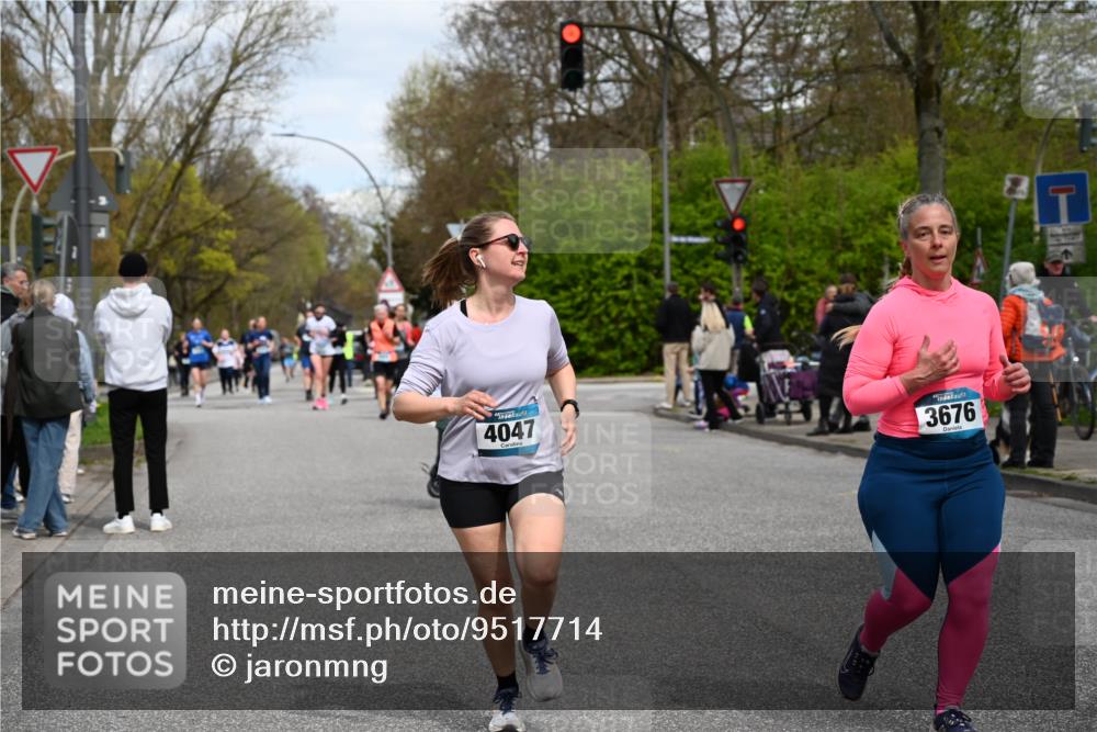 12.04.2026 - 45. Internationalen Wilhelmsburger Insellauf J. Mangold http://msf.ph/oto/9517714 12.04.2026 13:21:20 Ziel 4417, 3552, 3551, 2333, 4018, 5716, 4319, 5297, 4878, 5484, 2692, 4444, 4800, 4047, 2175, 4047, 2175, 3402, 5482, 4017, 3676, 2628, 3251, 5201, 3109, 4404, 4362, 2473, 2552 meine-sportfotos.de