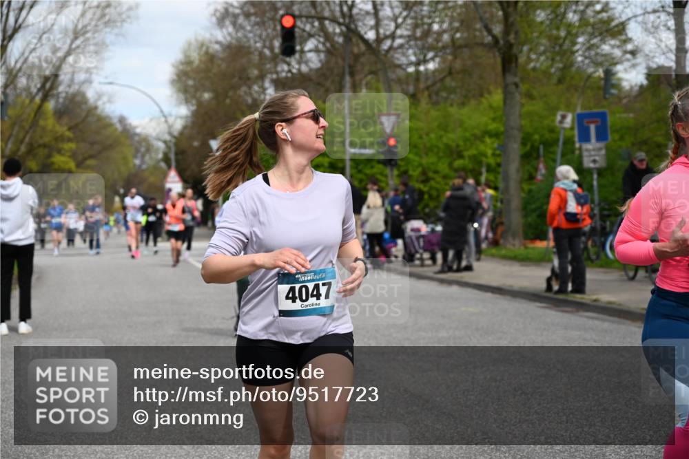 12.04.2026 - 45. Internationalen Wilhelmsburger Insellauf J. Mangold http://msf.ph/oto/9517723 12.04.2026 13:21:21 Ziel 4417, 3552, 3551, 2333, 4018, 5716, 4319, 5297, 4878, 5484, 2692, 4444, 4800, 4047, 2175, 3402, 3402, 5482, 4017, 3676, 2628, 3251, 5201, 3109, 4404, 4362, 2473, 2552, 2130 meine-sportfotos.de