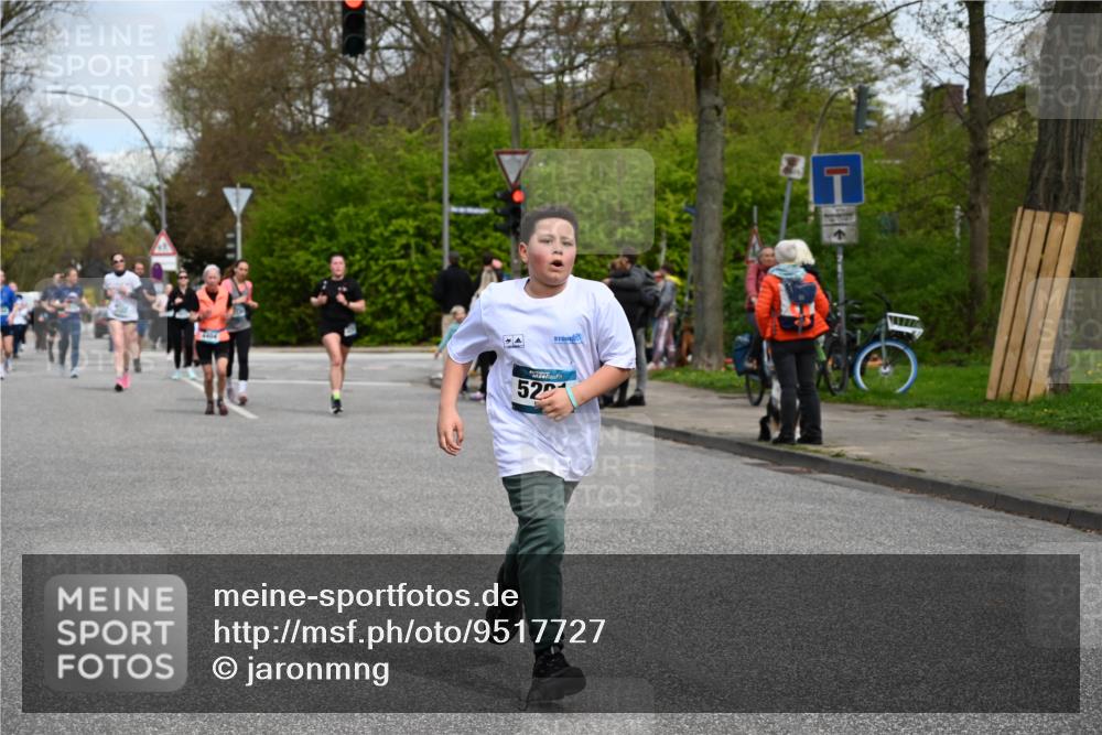 12.04.2026 - 45. Internationalen Wilhelmsburger Insellauf J. Mangold http://msf.ph/oto/9517727 12.04.2026 13:21:23 Ziel 2333, 4018, 5716, 4319, 5297, 4878, 5484, 2692, 4444, 4800, 4047, 2175, 3402, 5482, 4017, 3676, 2628, 2628, 3251, 5201, 3109, 4404, 4362, 2473, 2552, 2130, 2840, 3998 meine-sportfotos.de
