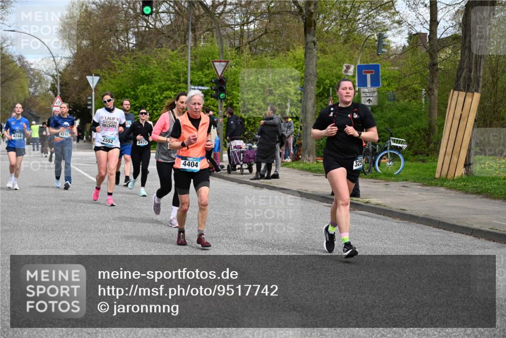 12.04.2026 - 45. Internationalen Wilhelmsburger Insellauf J. Mangold http://msf.ph/oto/9517742 12.04.2026 13:21:28 Ziel 5716, 4319, 5297, 4878, 5484, 2692, 4444, 4800, 4047, 2175, 3402, 5482, 4017, 3676, 2628, 3251, 5201, 3109, 4404, 4362, 2473, 2552, 2130, 2840, 3998, 5462, 5205, 4809, 2002 meine-sportfotos.de