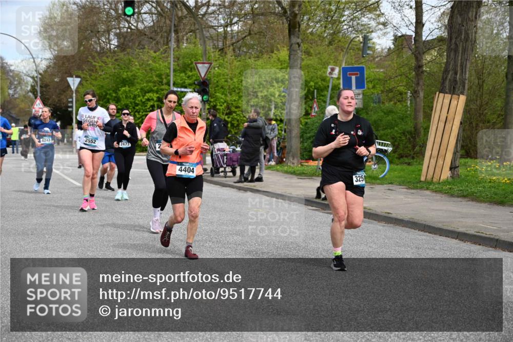 12.04.2026 - 45. Internationalen Wilhelmsburger Insellauf J. Mangold http://msf.ph/oto/9517744 12.04.2026 13:21:28 Ziel 5716, 4319, 5297, 4878, 5484, 2692, 4444, 4800, 4047, 2175, 3402, 5482, 4017, 3676, 2628, 3251, 5201, 3109, 4404, 4362, 2473, 2552, 2130, 2840, 3998, 5462, 5205, 4809, 2002 meine-sportfotos.de