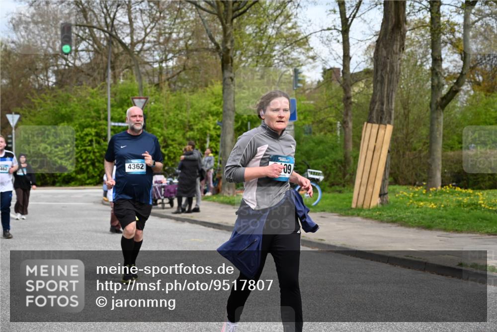 12.04.2026 - 45. Internationalen Wilhelmsburger Insellauf J. Mangold http://msf.ph/oto/9517807 12.04.2026 13:21:36 Ziel 2692, 4444, 4800, 4047, 2175, 3402, 5482, 4017, 3676, 2628, 3251, 3251, 5201, 3109, 4404, 4362, 2473, 2552, 2130, 2840, 3998, 5462, 5462, 5205, 4809, 2002, 2332 meine-sportfotos.de