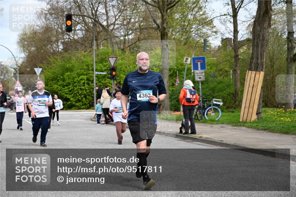 12.04.2026 - 45. Internationalen Wilhelmsburger Insellauf J. Mangold http://msf.ph/oto/9517811 12.04.2026 13:21:37 Ziel 2692, 4444, 4800, 4047, 2175, 3402, 5482, 4017, 3676, 2628, 3251, 5201, 3109, 4404, 4362, 2473, 2552, 2130, 2840, 3998, 5462, 5205, 4809, 2002, 2332, 2116 meine-sportfotos.de
