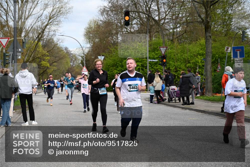 12.04.2026 - 45. Internationalen Wilhelmsburger Insellauf J. Mangold http://msf.ph/oto/9517825 12.04.2026 13:21:39 Ziel 4444, 4800, 4047, 2175, 3402, 5482, 4017, 3676, 2628, 3251, 5201, 3109, 4404, 4362, 2473, 2552, 2130, 2840, 3998, 5462, 5205, 4809, 4809, 2002, 2332, 2116, 3581, 3235, 3915 meine-sportfotos.de