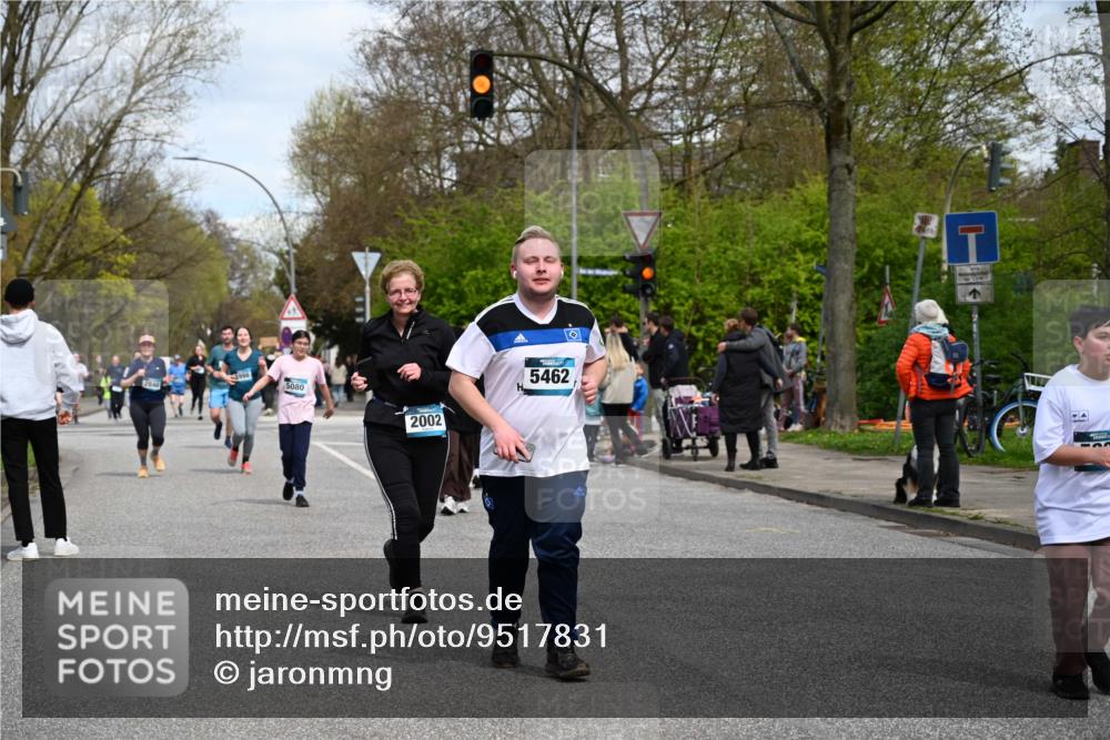 12.04.2026 - 45. Internationalen Wilhelmsburger Insellauf J. Mangold http://msf.ph/oto/9517831 12.04.2026 13:21:40 Ziel 4444, 4800, 4047, 2175, 3402, 5482, 4017, 3676, 2628, 3251, 5201, 3109, 4404, 4362, 2473, 2552, 2130, 2840, 3998, 5462, 5205, 4809, 2002, 2002, 2332, 2116, 3581, 3235, 3915 meine-sportfotos.de